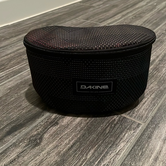 - Dakine Goggle Stash Bag - Picture 2 of 7